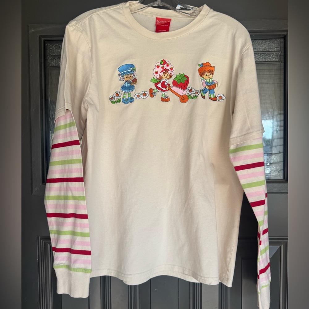 Strawberry Shortcake Characterer Long Sleeved T-Shirt.